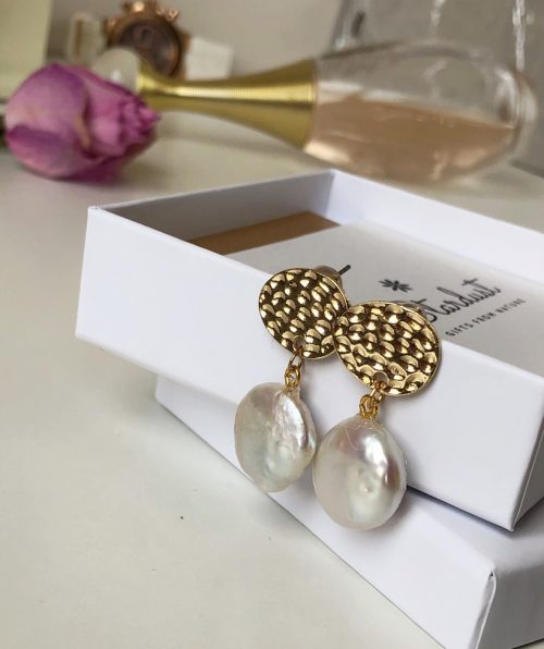 Gold Flat pearl earrings Stardust
