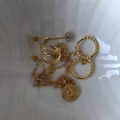 Tiny Gold Hoop earrings - huggie hoops earrings - Tiny hoops