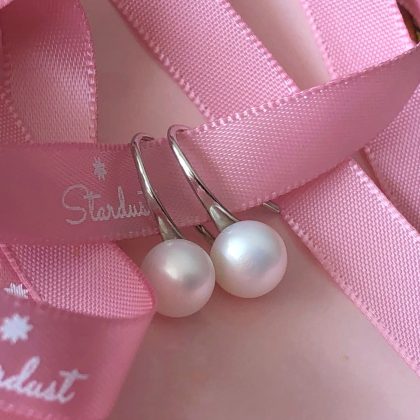 White pearl earrings for braidsmaid