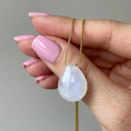 Buy Silver Moonstone Necklace at Wholesale prices | Moonstone Necklace
