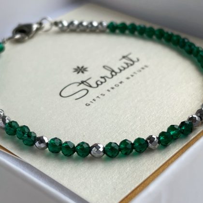 Minimalilst green emerald bracelet