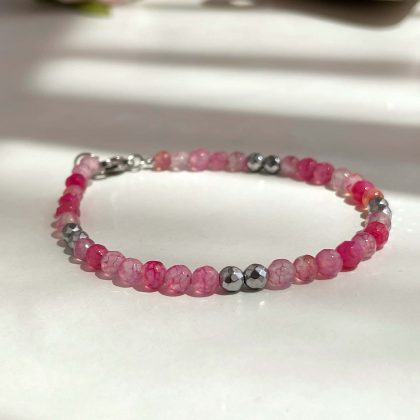 Pink agate beaded bracelet