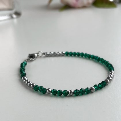 Tiny Emerald bracelet silver