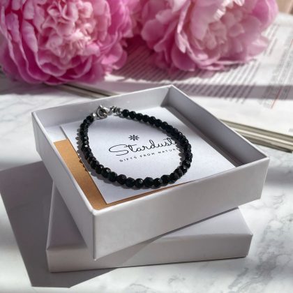 Black beaded bracelet in gift box
