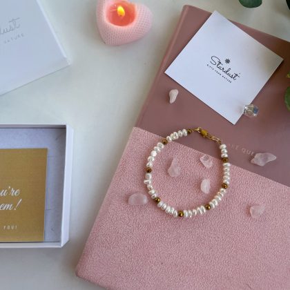 Dainty pearl bracelet for girl