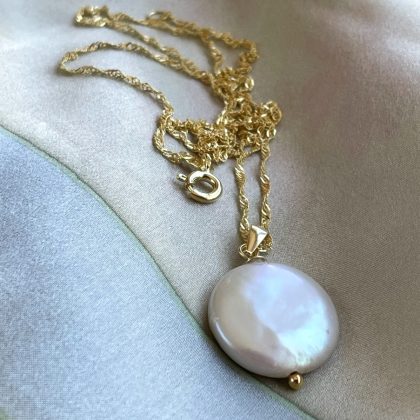French style Pearl necklace gold
