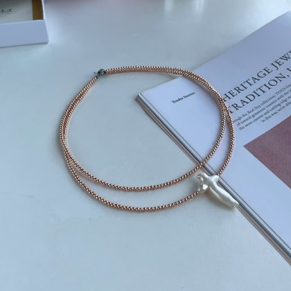Baroque pearl rose gold necklace