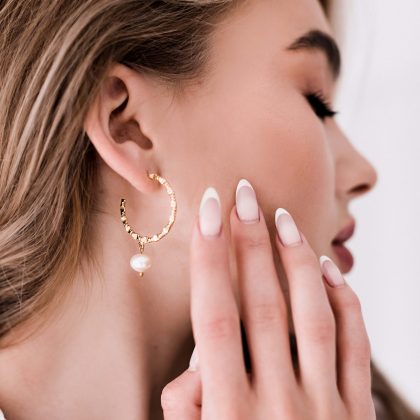 Genuine pearl hoop earrings