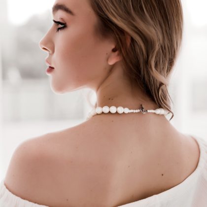 Elegant Shell beaded necklace
