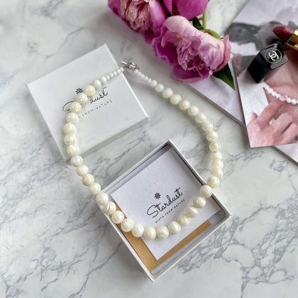 Luxury White shell necklace for her