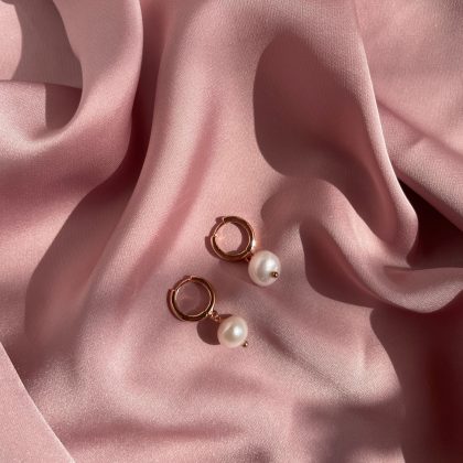 Rose gold hoop pearl earrings