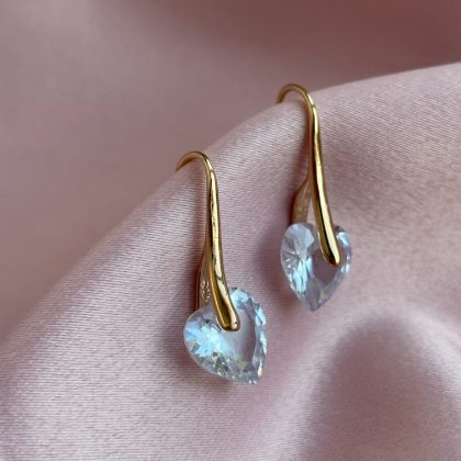 Heart ZIRCON drop earrings, bridal earrings, minimalist CZ diamonds earrings