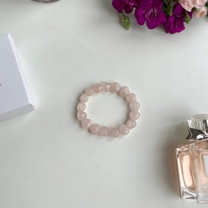 "Love in the air" - Tiny Rose Quartz hearts bracelet for women
