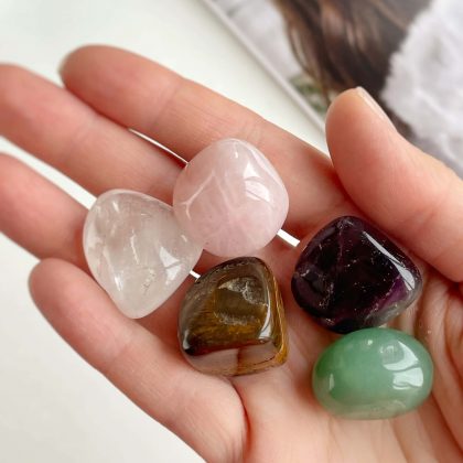 Natural crystals pocket stones
