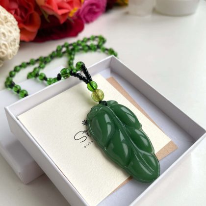 Large green Jade leaf Pendant, chakra healing pendant, mother's day gift
