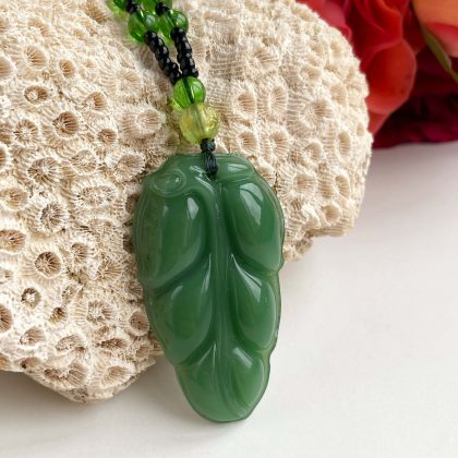 Large green Jade leaf Pendant, chakra healing pendant, mother's day gift