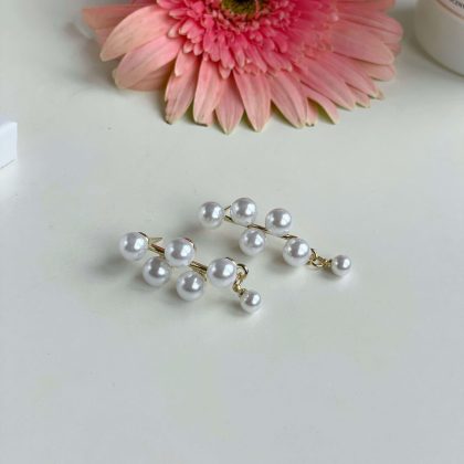 Bridesmaid gift Pearl earrings