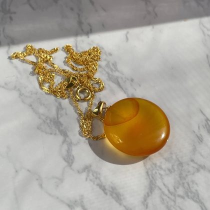Carnelian necklace round pendant