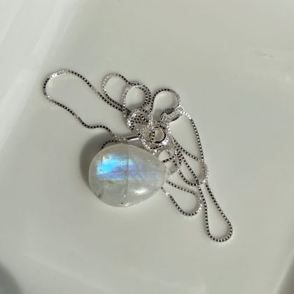 "Inspiration" Rainbow Moonstone pendant drop Shape 2cm x 2.5cm, rainbow moonstone necklace silver