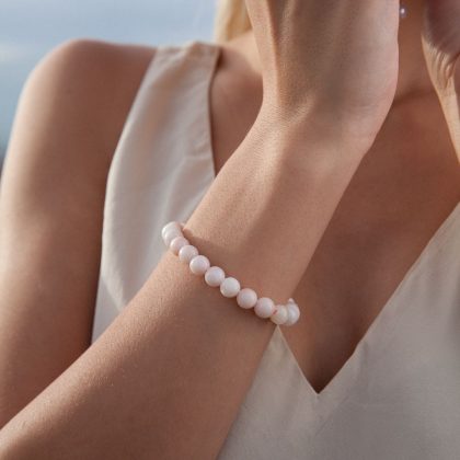 Elegant pink gemstone beaded bracelet
