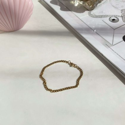 Simple Gold plated chain bracelet for her