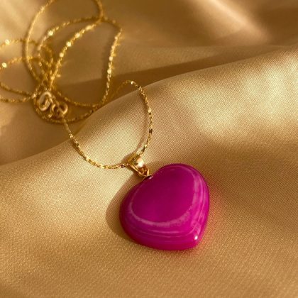 Bright Fuchsia PInk Agate heart pendant