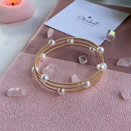 Multi-layered 18k gold plated pearl bracelet, dainty pearl bracelet, luxury gift for girlfriend, bridal jewelry, romantic gift