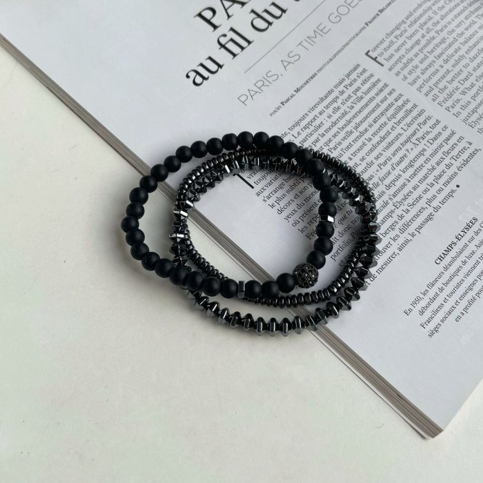 Black Beaded Simple Toggle Heart Charm Bracelet - Lovisa