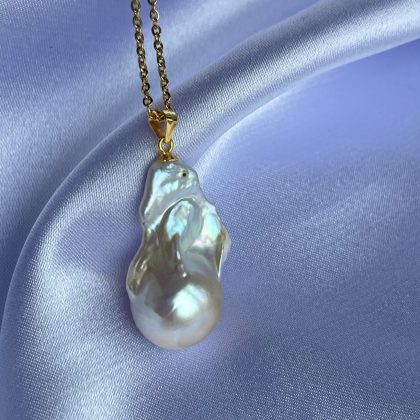Baroque Pearl pendant gold chain Steel
