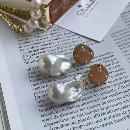 Luxury baroque pearl dangle earrings