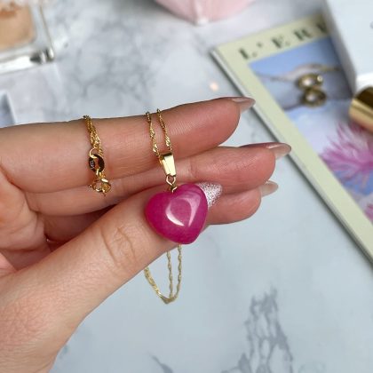 Bright Pink Agate heart pendant gold