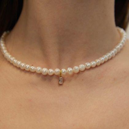 Freshwater pearl necklace with zircon