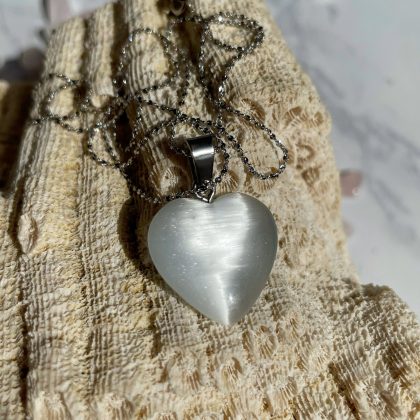 White Cat Eye heart pendant silver