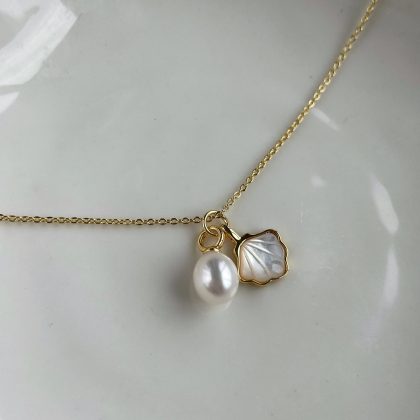 Shell and pearl necklace